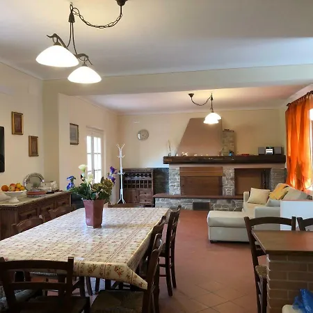 Podere Elga Tatil Evi *